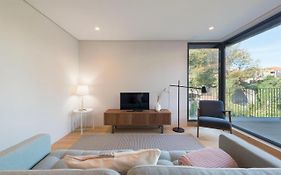 Lovelystay - Primrose 2Br Flat With Free Parking, Ac And Balcony